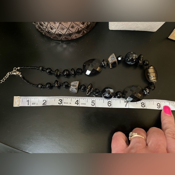 Vintage Black Beaded Necklace with Adjustment Closure - Picture 4 of 10